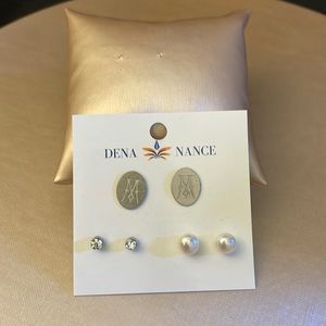 Brand new Dena Nance initial “M” studs and additional studs